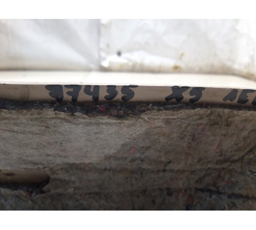 Обшивка крышки багажника (левая)