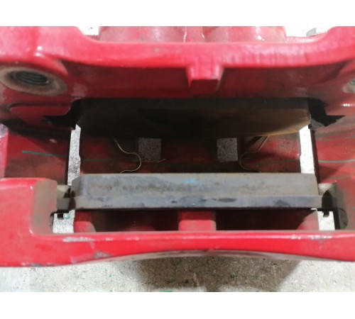 Суппорт передний правый