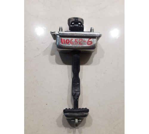 Ограничитель двери(задний правый)