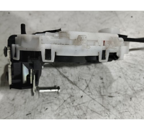 Замок двери (задний левый)