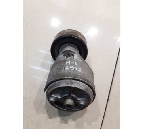 Ролик-натяжитель с кронштейном