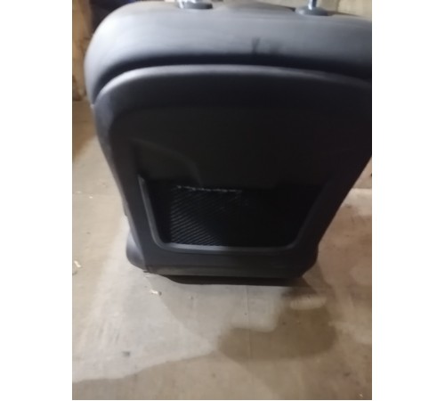 Сиденье переднее левое