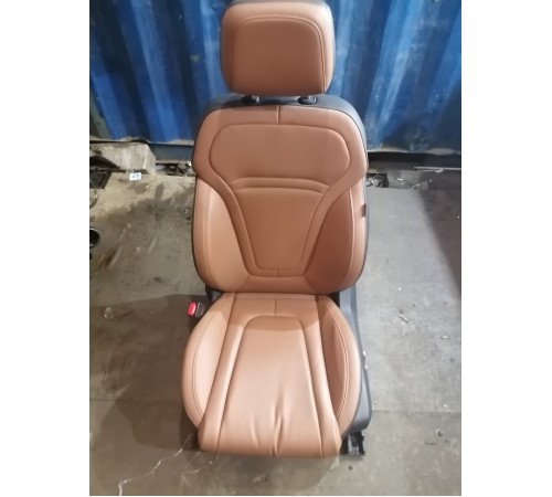 Сиденье переднее левое