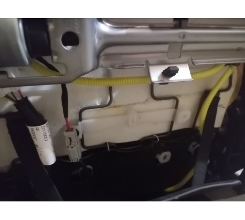 Сиденье переднее левое