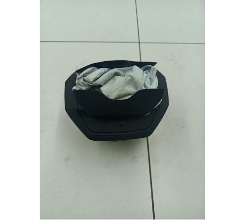 Подушка безопасности водителя