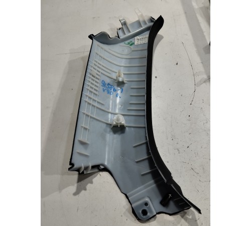 Обшивка стойки (задняя правая)