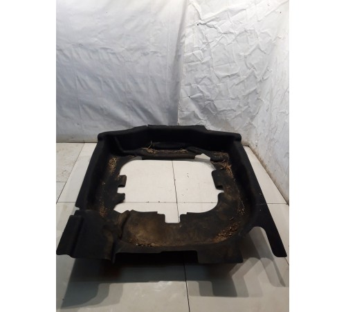 Обшивка багажника (ниша)