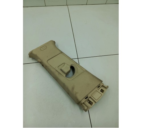 Обшивка центральной стойки левая верхняя