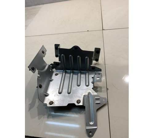 Кронштейн блоков багажника (правый)