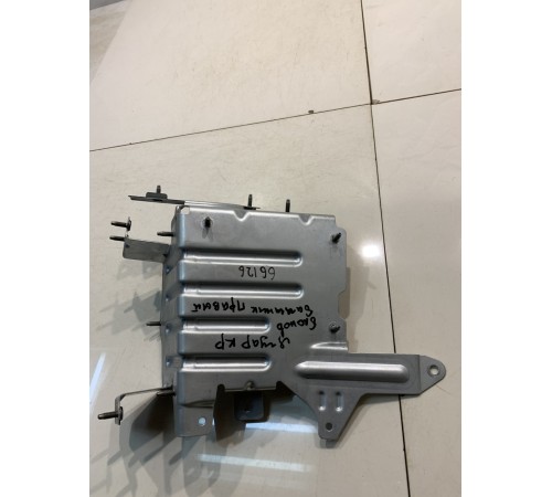 Кронштейн блоков багажника (правый)