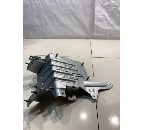 Кронштейн блоков багажника (правый)