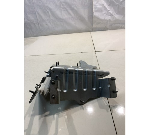 Кронштейн блоков багажника (правый)