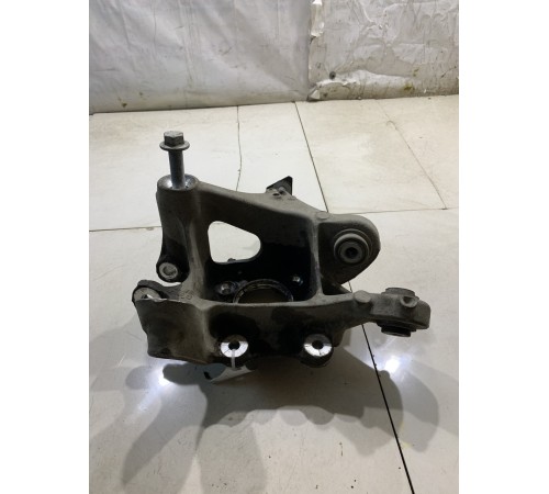 Кулак поворотный(задний правый)