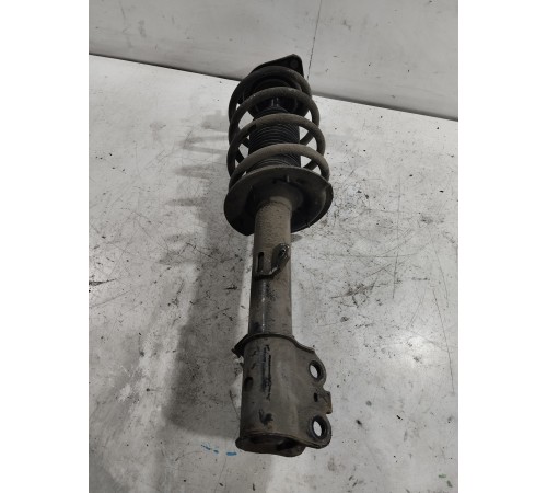 Амортизатор подвески передний правый в сборе