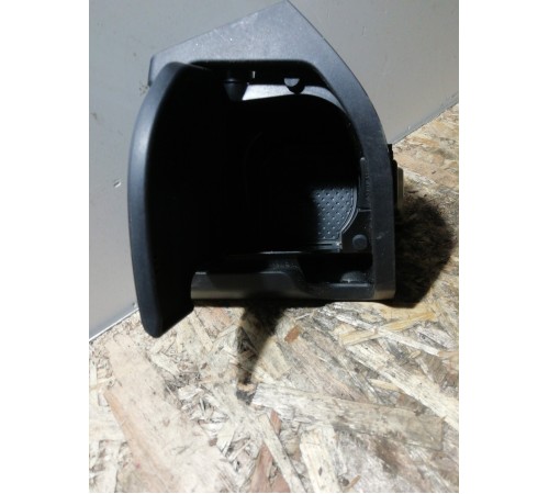 Подстаканник в торпедо левый