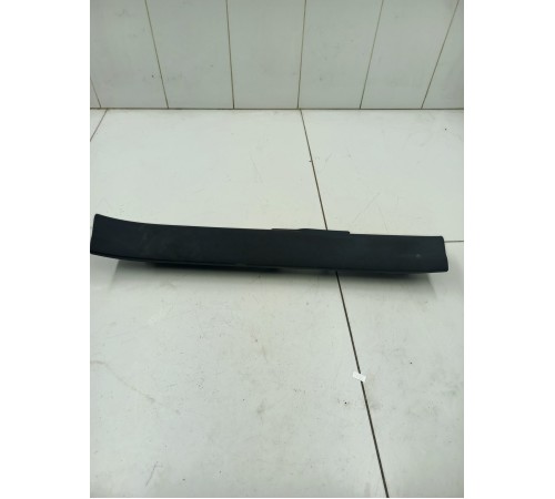 Накладка порога передняя левая