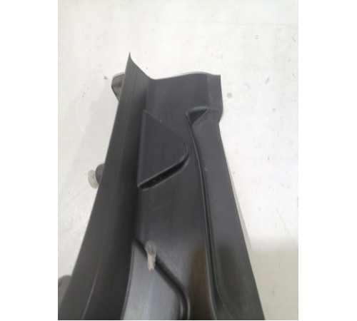 Накладка заднего левого фонаря, водосток