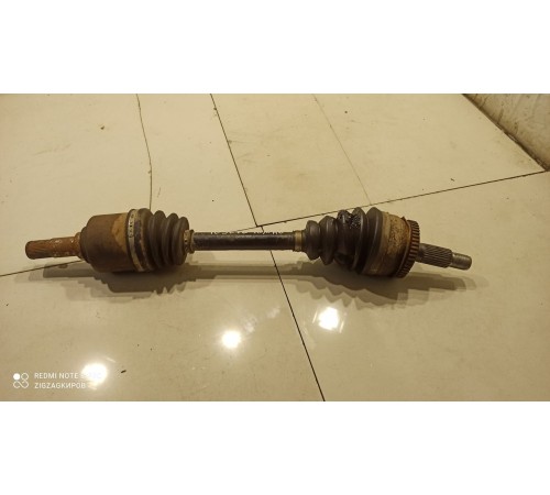 Привод (полуось) (передний, левый)