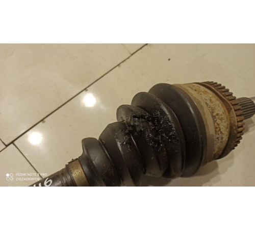 Привод (полуось) (передний, левый)