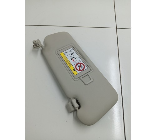 Козырек солнцезащитный правый