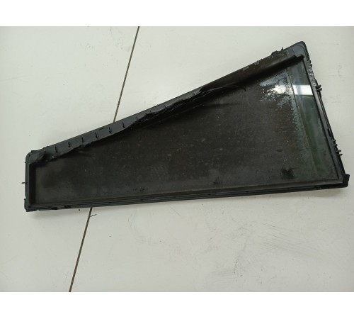 Форточка двери глухая задняя правая