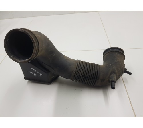 Резонатор воздушного фильтра патрубок впускной