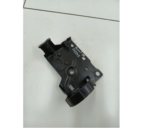 Кронштейн помпы