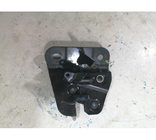 Замок заднего седенья