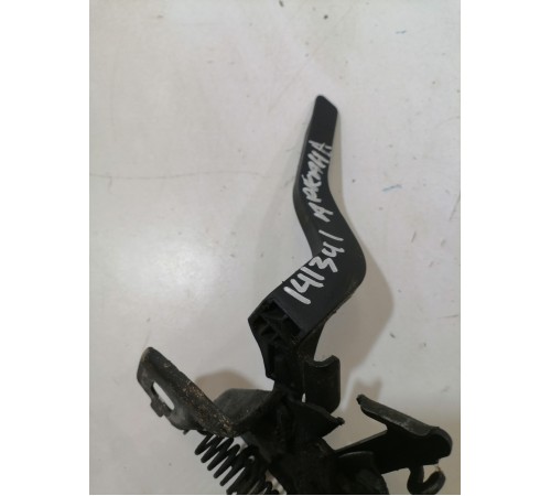 Ручка открывания капота