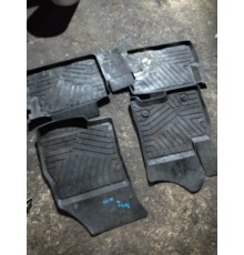 Комплект ковриков салона