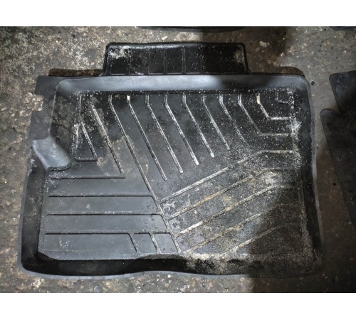 Комплект ковриков салона