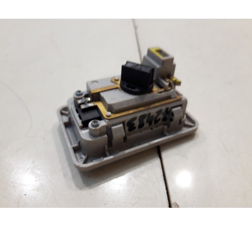 Плафон внутреннего освещения(левый)