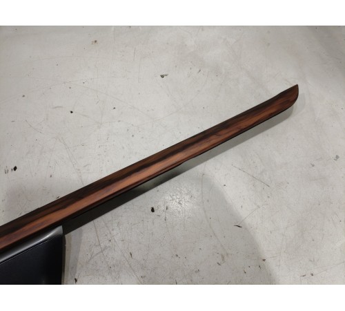 Накладка обшивки двери декоративная(передняя правая)