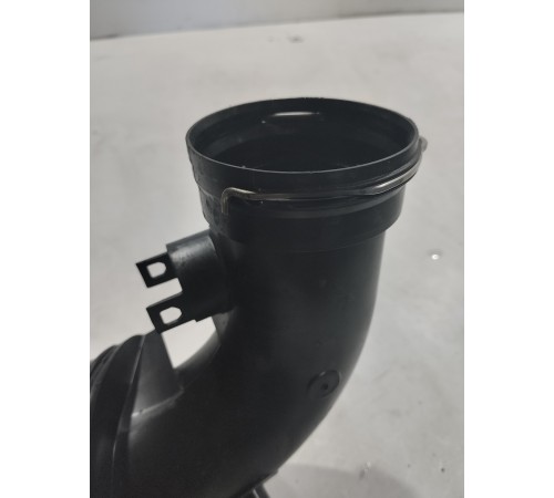 Патрубок воздушного фильтра