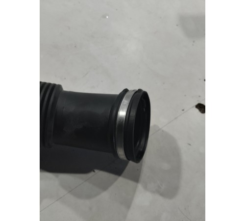 Патрубок воздушного фильтра