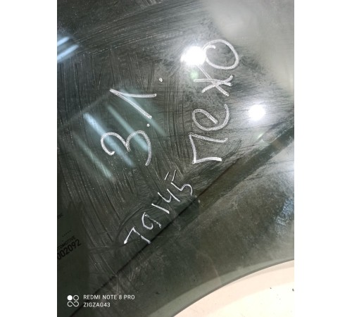 Стекло двери (заднее, левое)