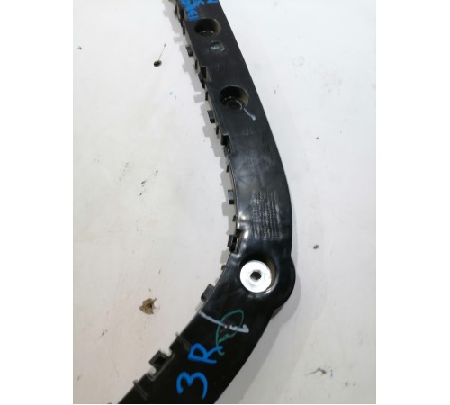 Кронштейн заднего бампера  правый