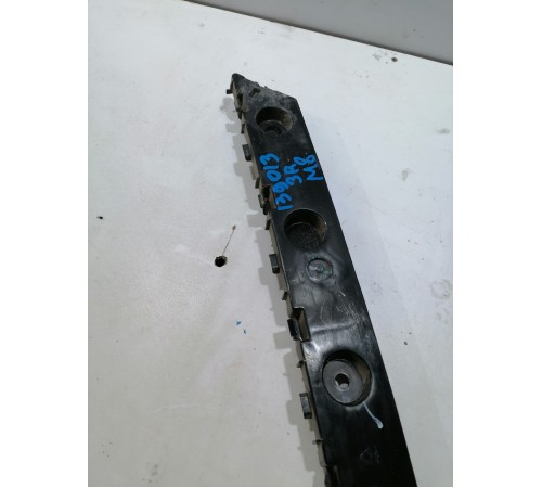 Кронштейн заднего бампера  правый