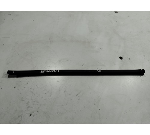 Уплотнитель стекла (задний правый внутренний)