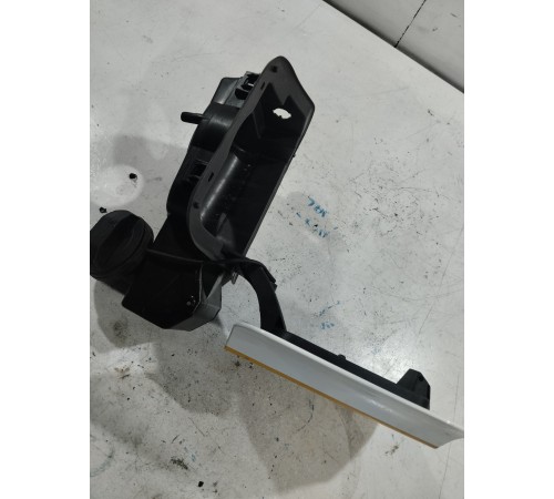 Лючок топливного бака