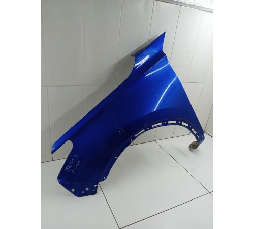 Крыло переднее левое