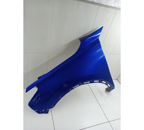 Крыло переднее левое