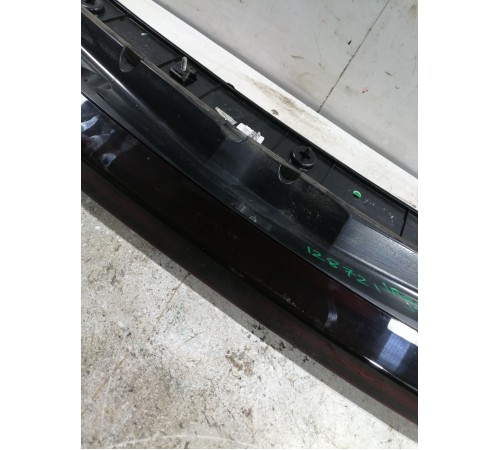 Спойлер крышки двери багажника