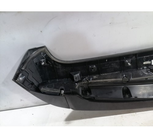 Спойлер крышки двери багажника