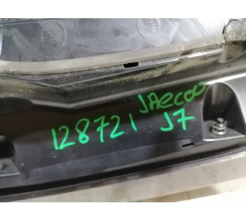 Спойлер крышки двери багажника