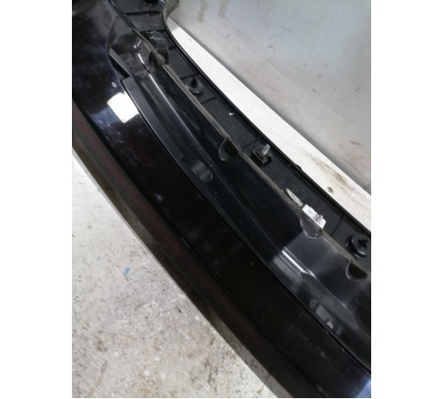 Спойлер крышки двери багажника