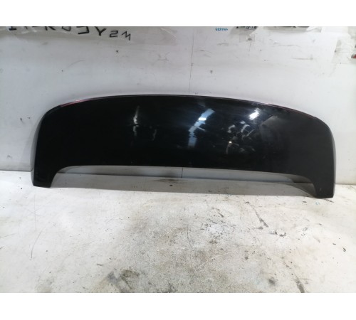 Спойлер крышки двери багажника