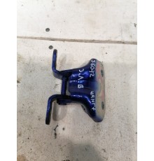 Петля двери задняя левая верхняя