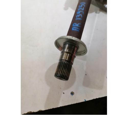 Привод полуось передний правый