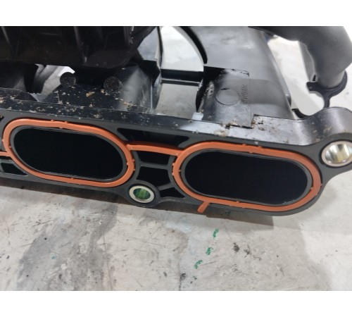 Впускной коллектор